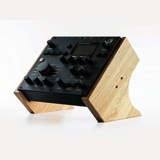 Elektron stand in white oak